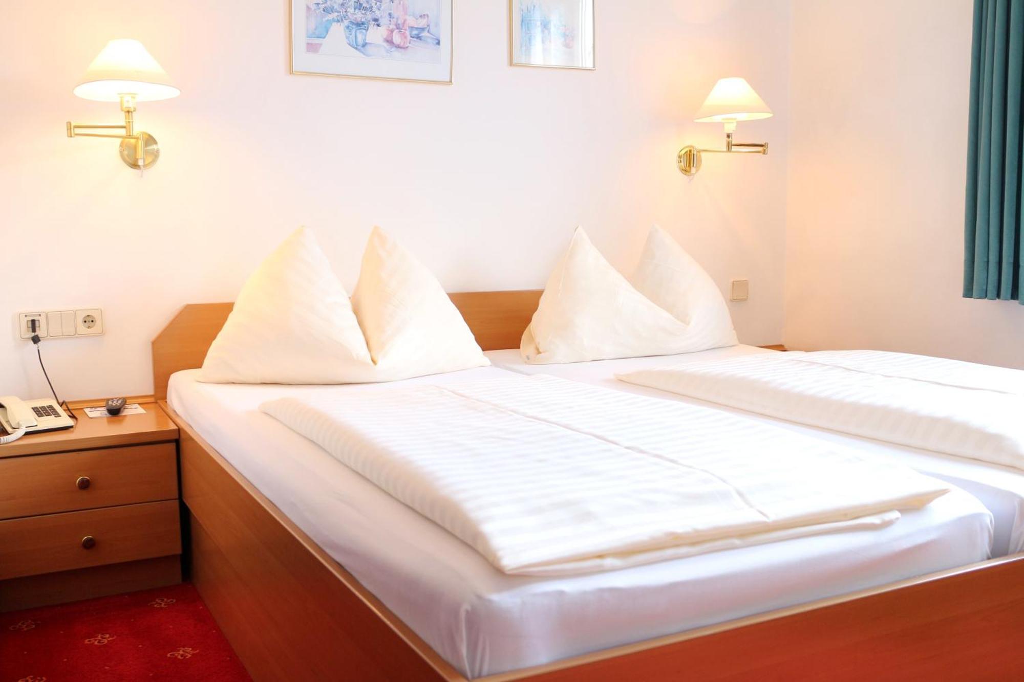 Hotel Gasthof Kasino فيلاخ المظهر الخارجي الصورة
