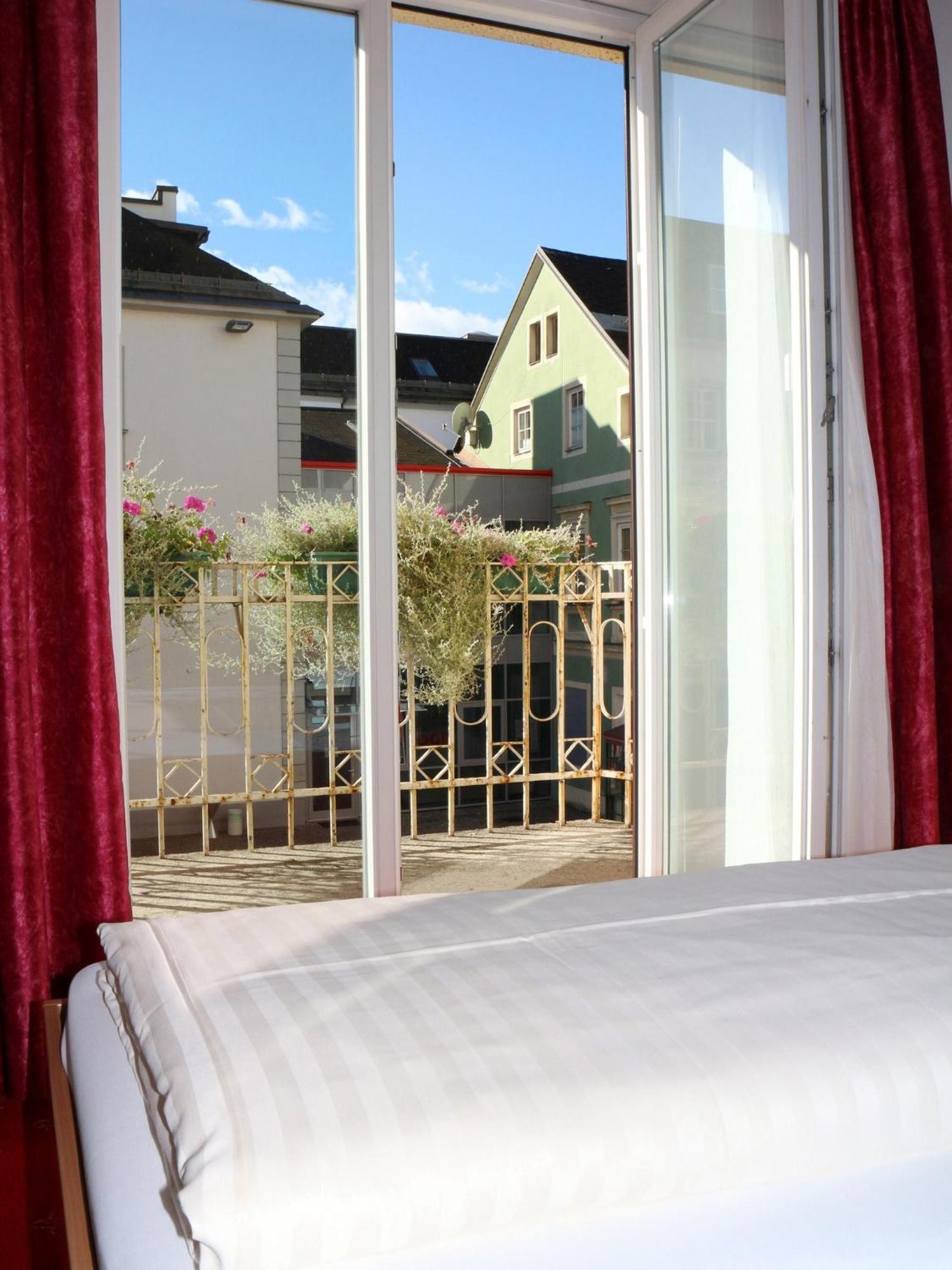 Hotel Gasthof Kasino فيلاخ المظهر الخارجي الصورة